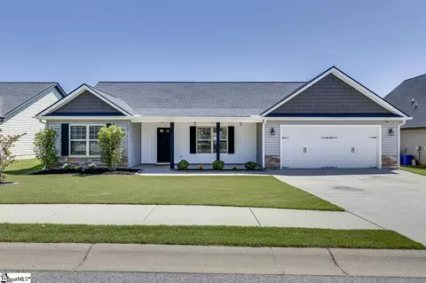 229 Lockeland Park Dr, Simpsonville, SC 29681