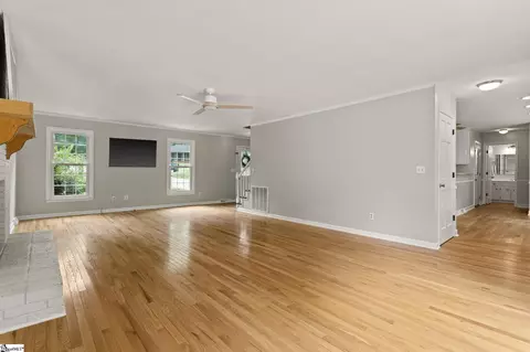 Living - 116 Saddle Tree Ct, Greer, SC 29650 photo 3 of 3