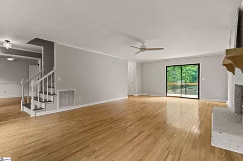 Living - 116 Saddle Tree Ct, Greer, SC 29650 photo 2 of 3