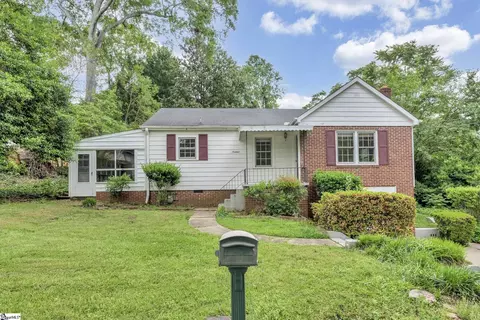 19 Oakview Dr, Greenville, SC 29605