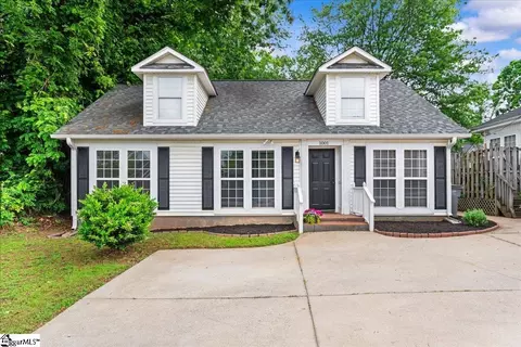 1001 W Lee Rd, Taylors, SC 29687