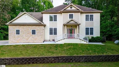 49 Pleasant Valley Trl, Travelers Rest, SC 29690