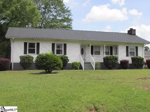 653 Brookwood Cir, Laurens, SC 29360