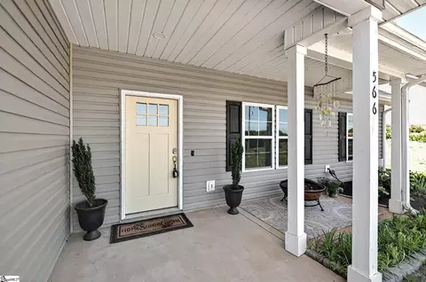 Exterior - 566 Linking Rd, Seneca, SC 29672 photo 2 of 7