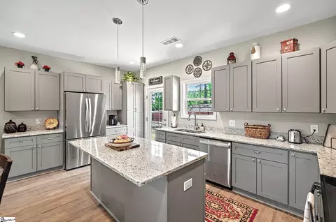 Kitchen - 566 Linking Rd, Seneca, SC 29672 photo 1 of 4