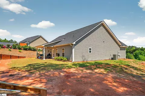 Exterior - 566 Linking Rd, Seneca, SC 29672 photo 7 of 7