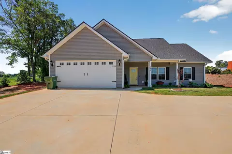 Exterior - 566 Linking Rd, Seneca, SC 29672 photo 1 of 7