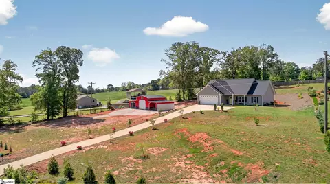 566 Linking Rd, Seneca, SC 29672