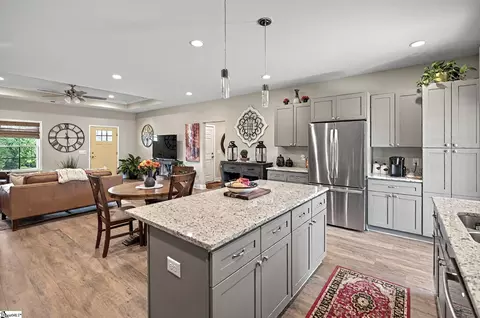 Kitchen - 566 Linking Rd, Seneca, SC 29672 photo 4 of 4