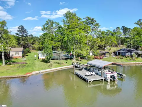 41 Shadow Ln, Cross Hill, SC 29332