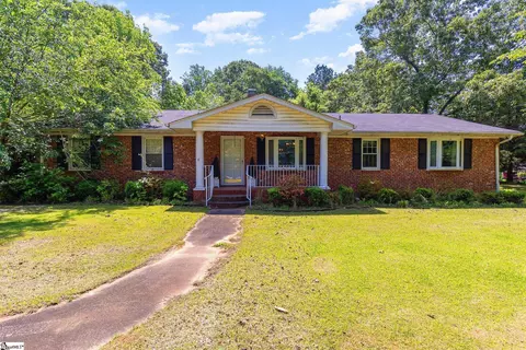 1457 Pinehaven Street Ext, Laurens, SC 29360