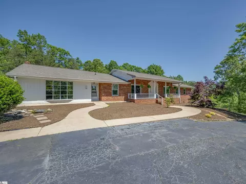 228 Oak Crest Dr, Rutherfordton, NC 28139