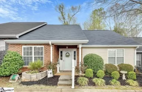 4 Creekbend Ct, Simpsonville, SC 29681