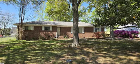 115 Ivy Dr, Simpsonville, SC 29680