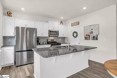 75 Oak Edge Ln, Greer, SC 29651 photo 7