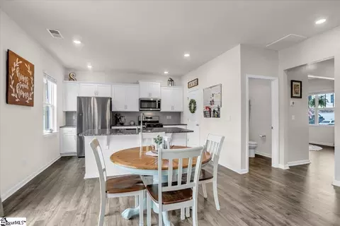 75 Oak Edge Ln, Greer, SC 29651 photo 11