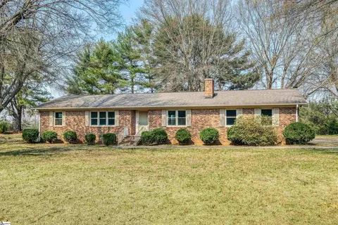 538 Keg Town Mill Dr, Chesnee, SC 29323