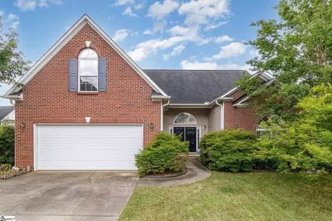 101 Kingsdale Ct, Simpsonville, SC 29680