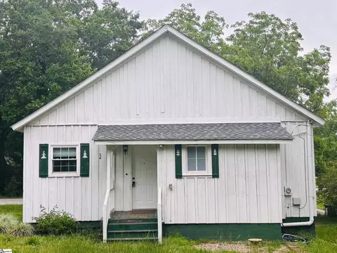 104 Holliday Ct, Pacolet, SC 29372