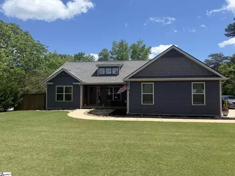 550 St Mark Rd, Taylors, SC 29687