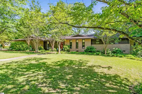 285 Henderson Rd, Greenville, SC 29607