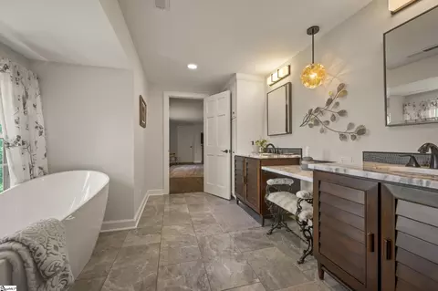 Bath - 354 Jasmine Ln, Tryon, NC 28782 photo 5 of 6