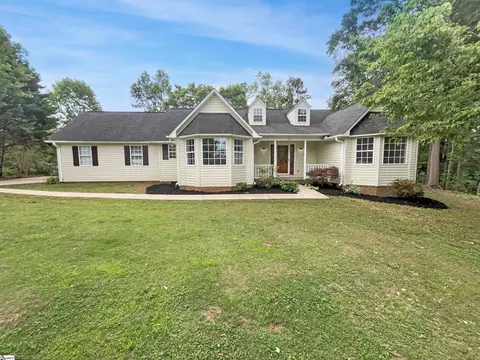 221 Amy St, Lyman, SC 29365