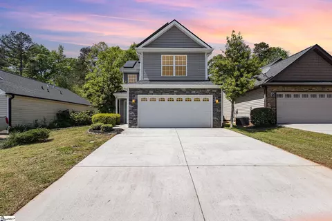 301 Glenlea Ln, Greenville, SC 29617
