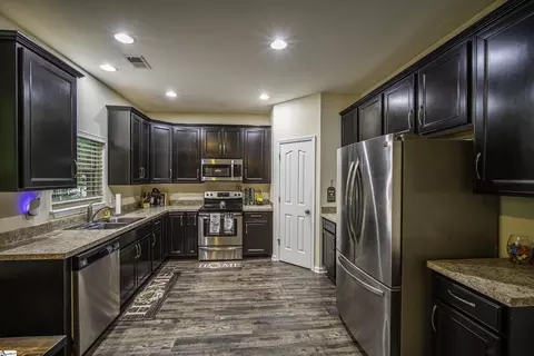 Kitchen - 20 Killarney Ln, Greer, SC 29650 photo 1 of 4