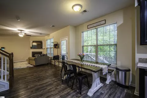 Entry Way - 20 Killarney Ln, Greer, SC 29650 photo 3 of 7