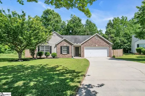 105 Merlot Ct, Mauldin, SC 29662