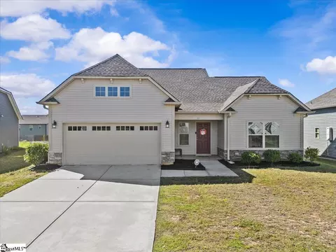 11 Snowy Ct, Fountain Inn, SC 29644
