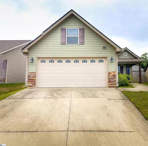 757 Bankston Dr, Boiling Springs, SC 29316