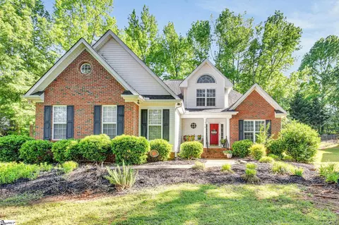 114 Moorhaven Dr, Liberty, SC 29657