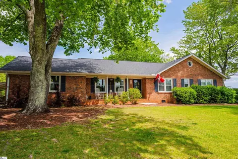147 Daniel Dr, Easley, SC 29642