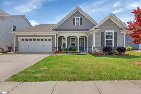 222 Durness Dr, Simpsonville, SC 29681