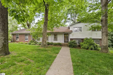 304 S Almond Dr, Simpsonville, SC 29681