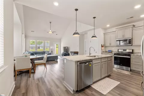 201 Rosecroft Dr, Easley, SC 29642 photo 8