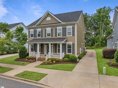 10 Jardin Dr, Greenville, SC 29607