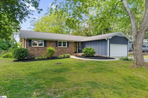 3 Lenhardt Ct, Greenville, SC 29611