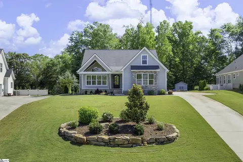 216 Saddle Creek Ct, Greer, SC 29651