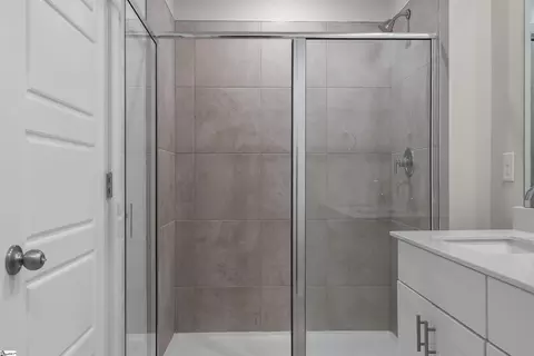 Bath - 620 Millwright Way, Greer, SC 29651 photo 2 of 4