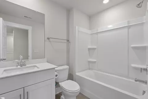 Bath - 620 Millwright Way, Greer, SC 29651 photo 4 of 4