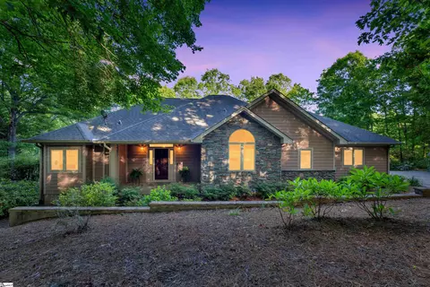 101 Glen Hollow Rd, Travelers Rest, SC 29690
