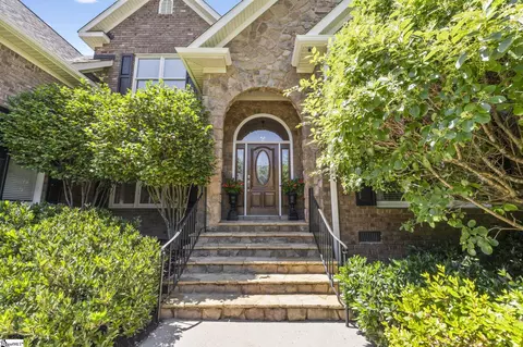 5 Marlis Ct, Greer, SC 29650 photo 2