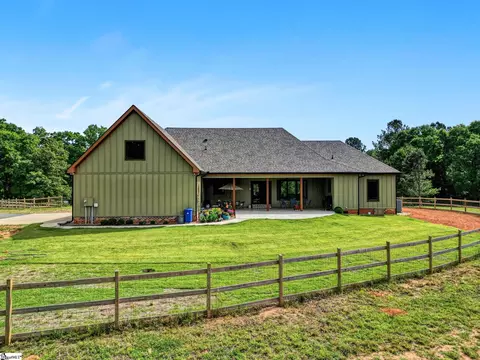 475 Johnson Rd, Easley, SC 29642 photo 2