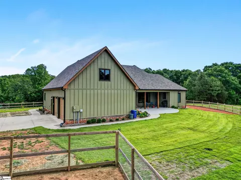475 Johnson Rd, Easley, SC 29642 photo 3