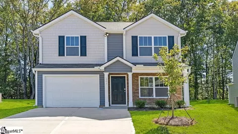 661 Evaleigh St, Woodruff, SC 29388