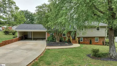 203 Old Stagecoach Rd, Easley, SC 29642