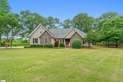 426 Isaqueena Dr, Greer, SC 29651